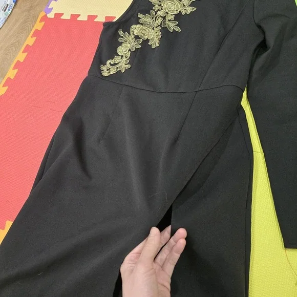 PrettyLittleThing Black Maxi Dress Gold Embroidered Floral Appliqué Size US 8 UK - Picture 7 of 12